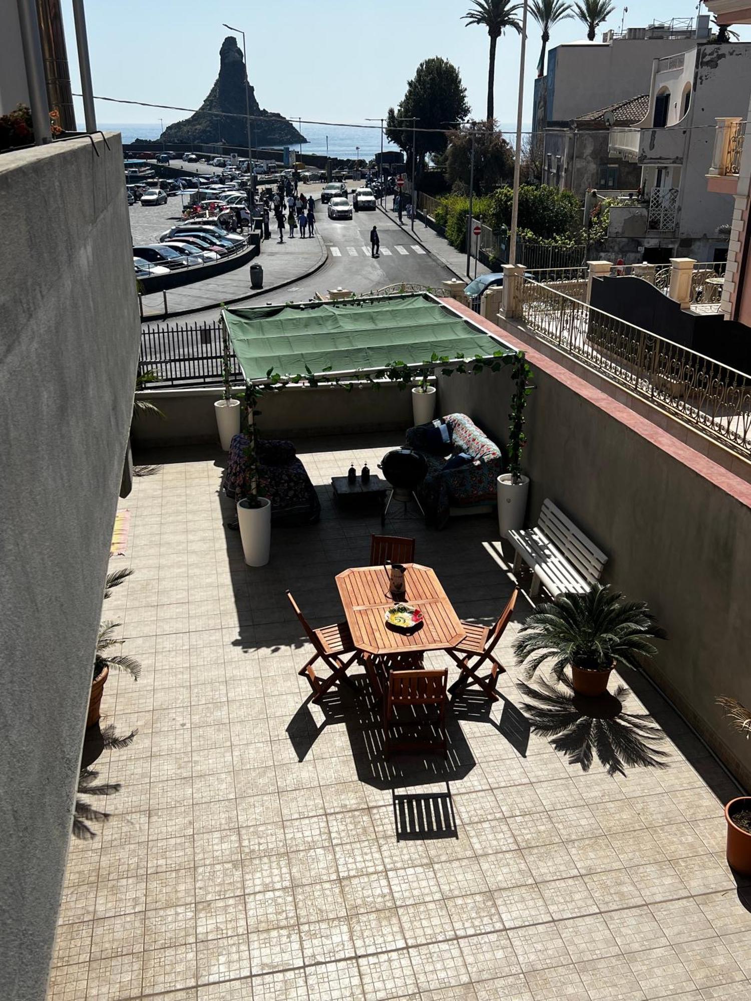 Terrazza Faraglioni Leilighet Aci Trezza Eksteriør bilde